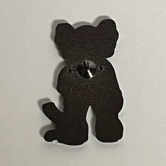 Kaws Glitter Gun Enamel Pin Hat Pins Purple Hats Hatpin New Era Cap - Picture 6 of 8